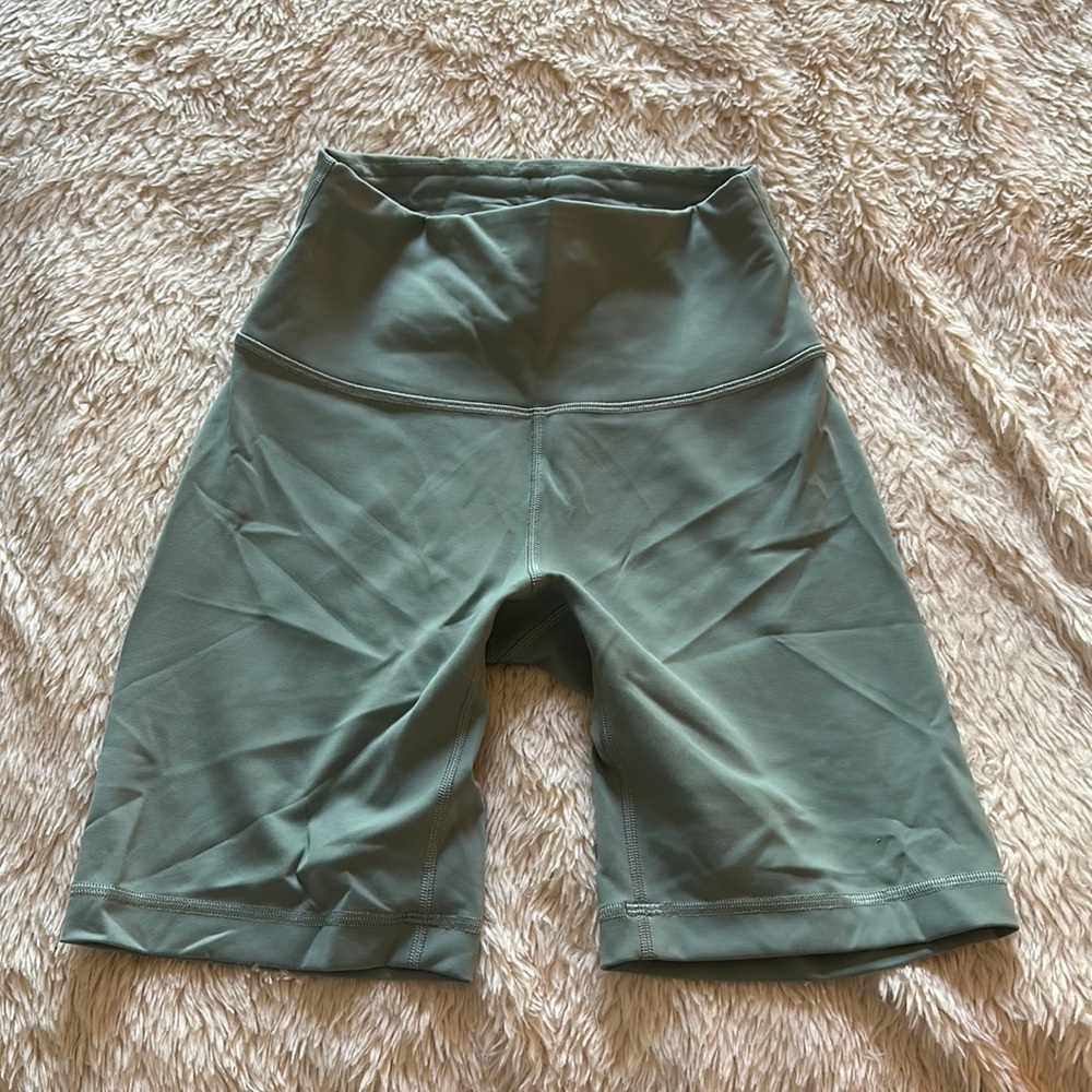 Wunder Under 8” Biker Shorts